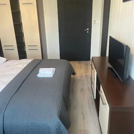 Guest house Maroon *